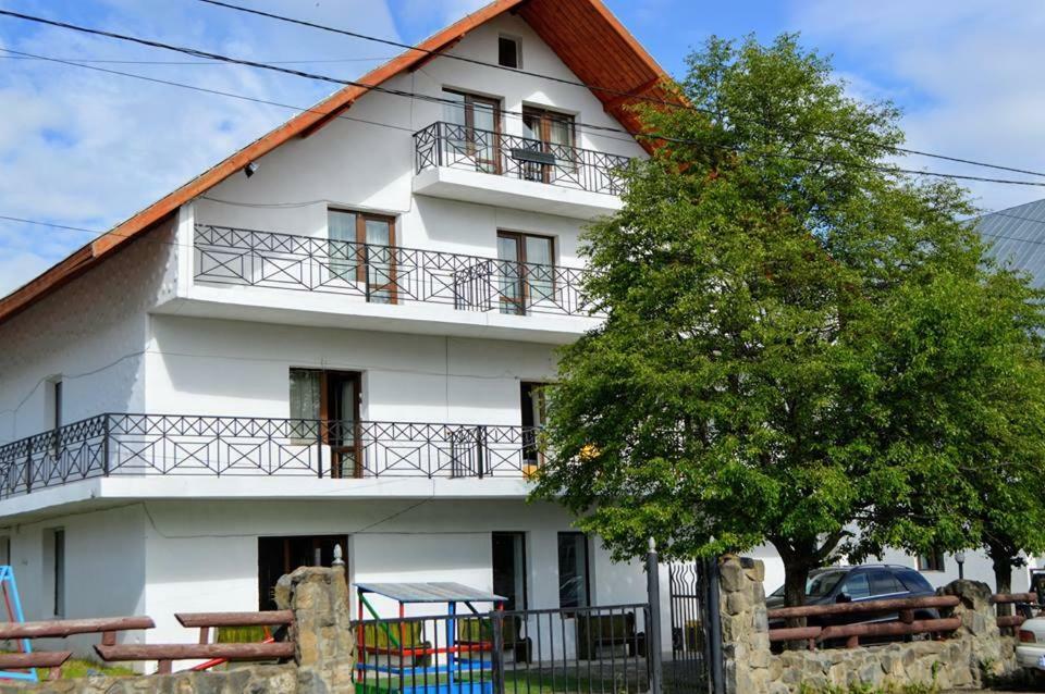 New White House Hotel Bakuriani Exterior foto